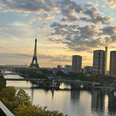 Appartement Vue Tour Eiffel Paris 16 Eme Exterior photo